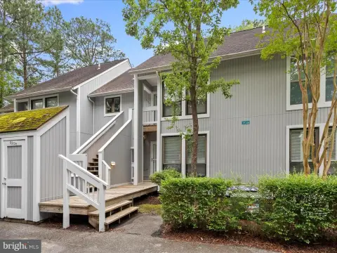 Furnished Short-Term Rental with Deck