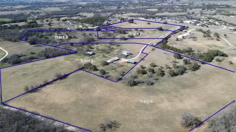 Horse-Friendly Agricultural Tract