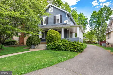Mixed-Use Property in Haddon Heights