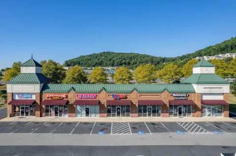 Retail Space in Richmond Avenue