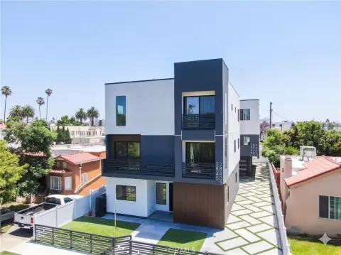 Modern Los Angeles Multifamily Investment