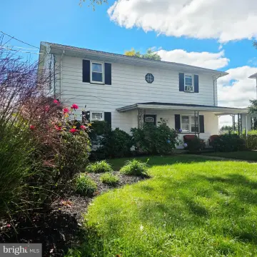 Duplex with Screened Patio