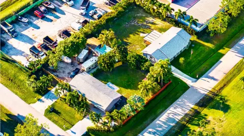 Versatile Commercial Property in Port St. Lucie