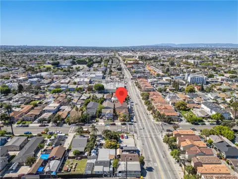 Newer Triplex in Los Angeles