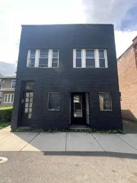 Mixed-Use Live/Work Building