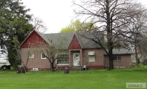 Blackfoot Triplex on Large Lot