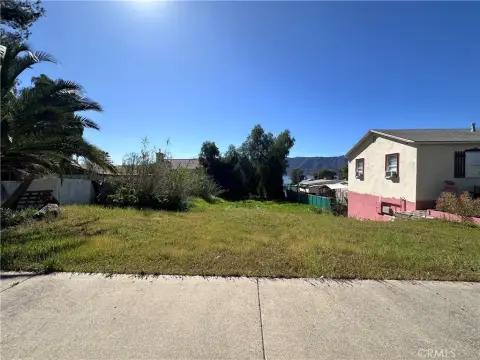 Lake Elsinore Commercial Land