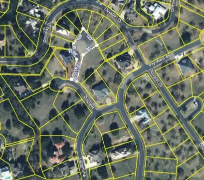 Residential Lot in Applehead West