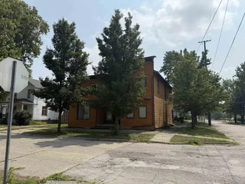 Historic-Style Specialty Property