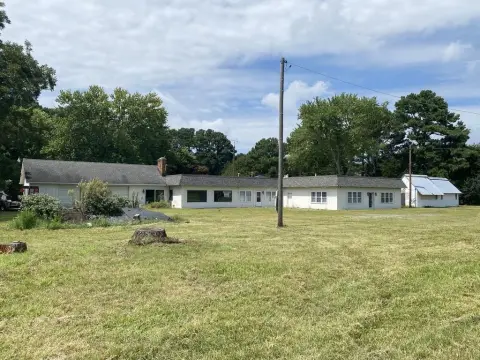 Mixed-Use Property with Attached Apartment