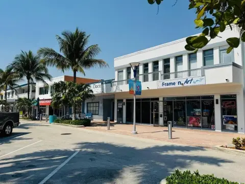 Retail Space Near Beach