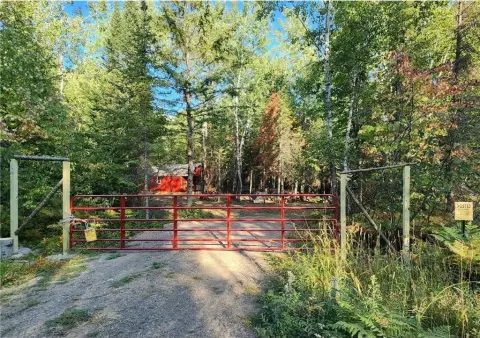 40-Acre Northwoods Retreat Near Hibbing