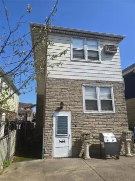 Detached Duplex with Garage