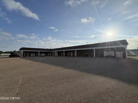 Eight-Suite Strip Mall