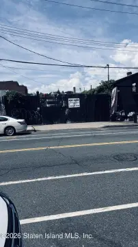 Waterfront-Zone Commercial Land