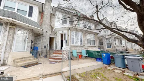 Updated Multi-Family Complex in Mayfair