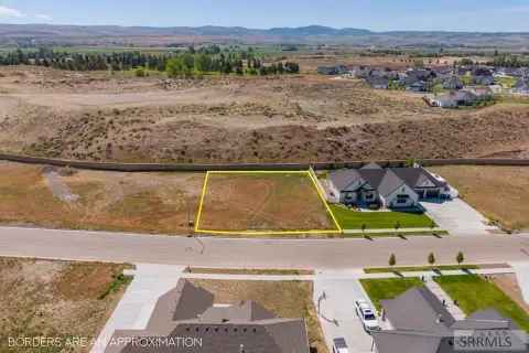 Residential Lot Near Golf Course