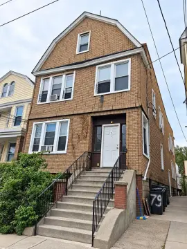 Contemporary Quadplex with Vacant Unit