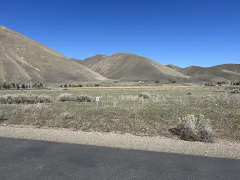 Bellevue Land with Panoramic Views
