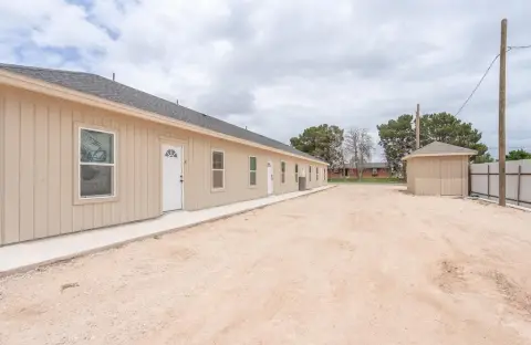 Quadplex and Manufactured Home Compound