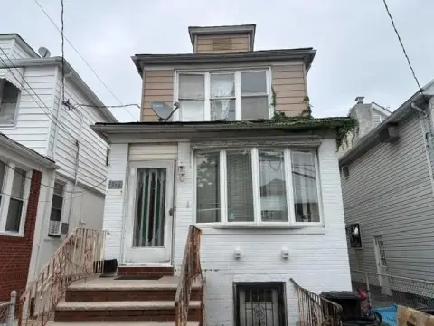 Duplex with Detached Garage