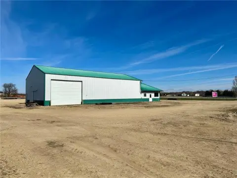 Le Roy Commercial Land