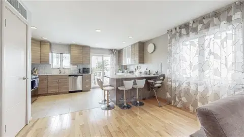 Duplex With Separate Apartment