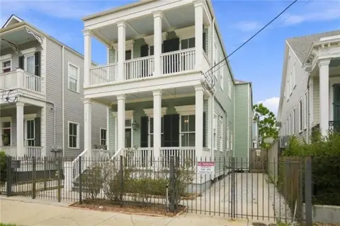 New Construction Duplex with Courtyard