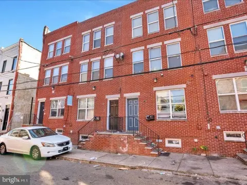 Duplex with Private Rear Yard