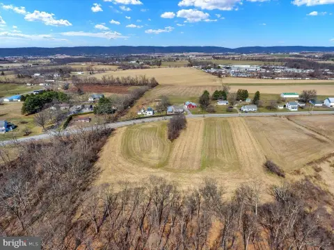 Picturesque 5+ Acre Lot