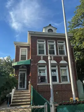 Flushing Commercial Space For Rent