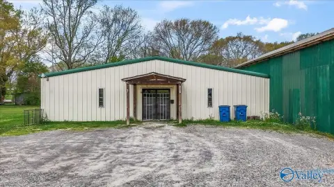 Versatile Commercial Property in Altoona