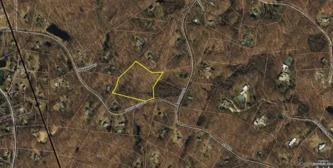 Private 5-Acre Parcel in Pound Ridge