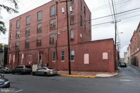 Multi-Floor Flex Space with Freight Elevator