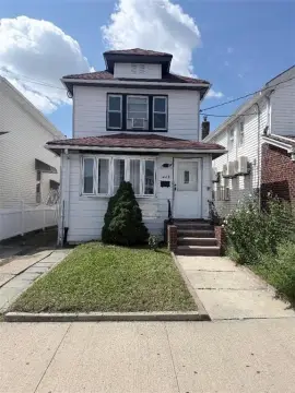 Detached Duplex With Garage