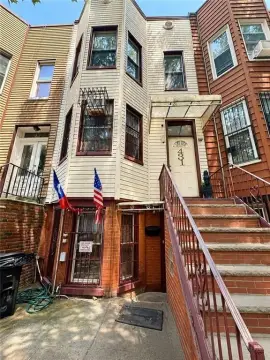 Three-Story Duplex with Backyard