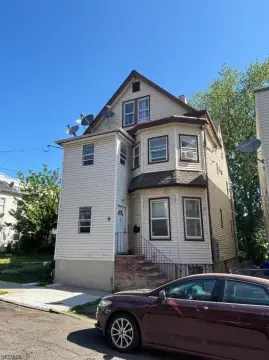 Spacious Multi-Family Home with Bonus