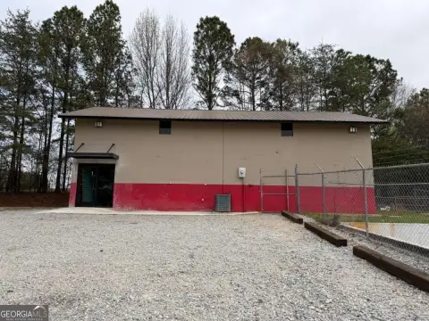 Baldwin Commercial Property Near Airport