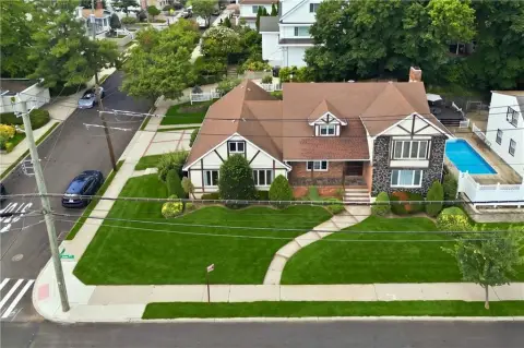 Detached Two-Family Duplex