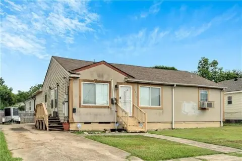 Duplex with Off-Street Parking
