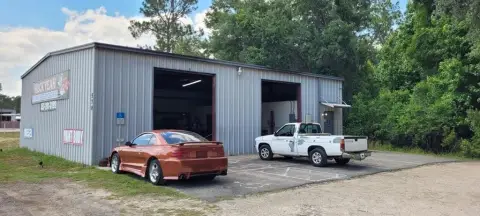 Versatile Commercial Building in Bronson, FL