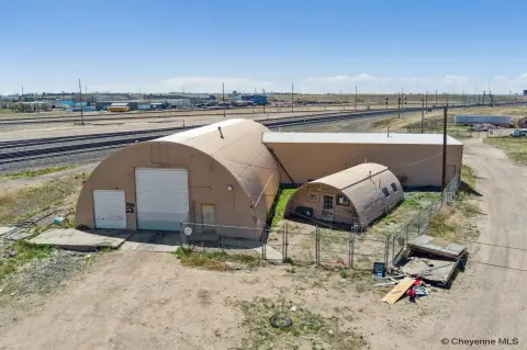 Versatile Commercial Quonset in Cheyenne