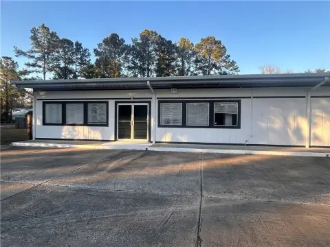 Woodbine Warehouse / Flex Building