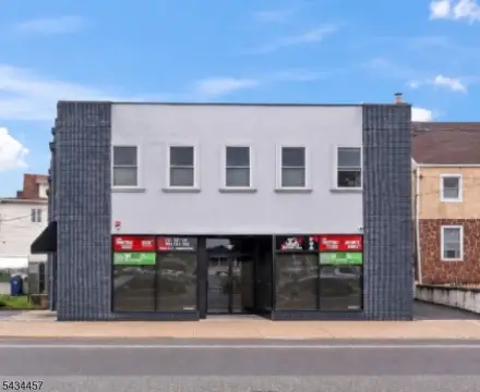 Renovated Mixed-Use Asset, Bloomfield