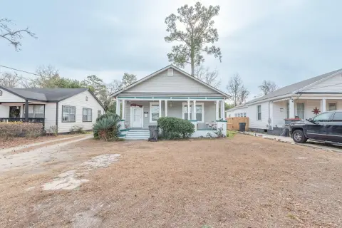 Duplex in Harrisburg Neighborhood