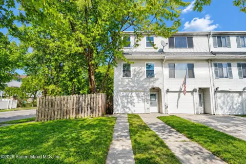 Renovated End-Unit Duplex