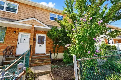 Colonial Duplex with Rear Deck