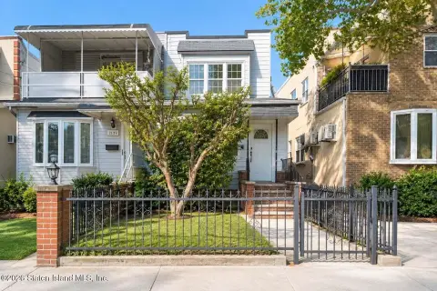 Semi-Detached Duplex Property