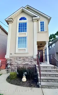Detached Duplex with Finished Basement