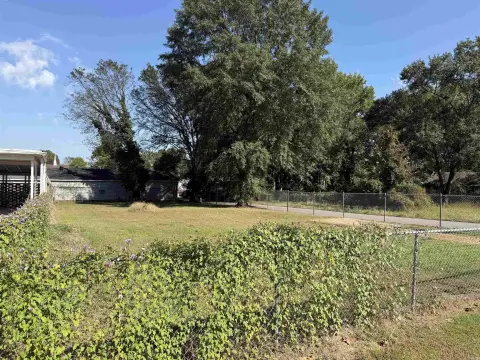 Corner Lot in Malvern, AR